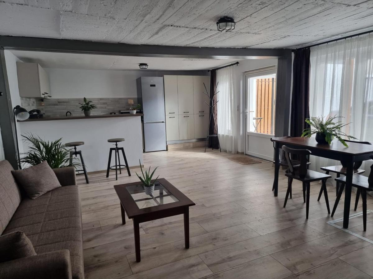 The Cozy Bunker Apartamento Sibiu Exterior foto